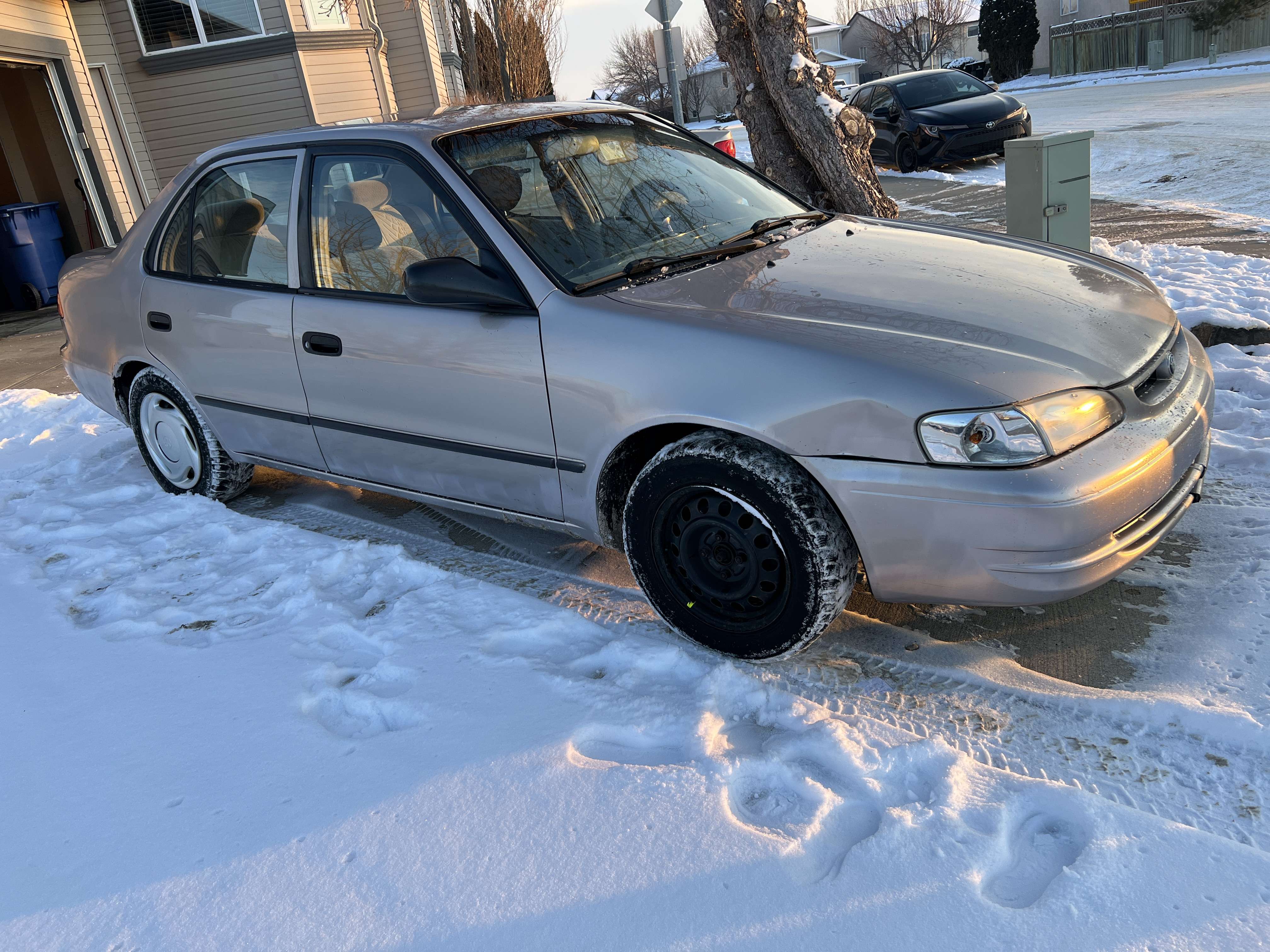 2000 Toyota Corolla
