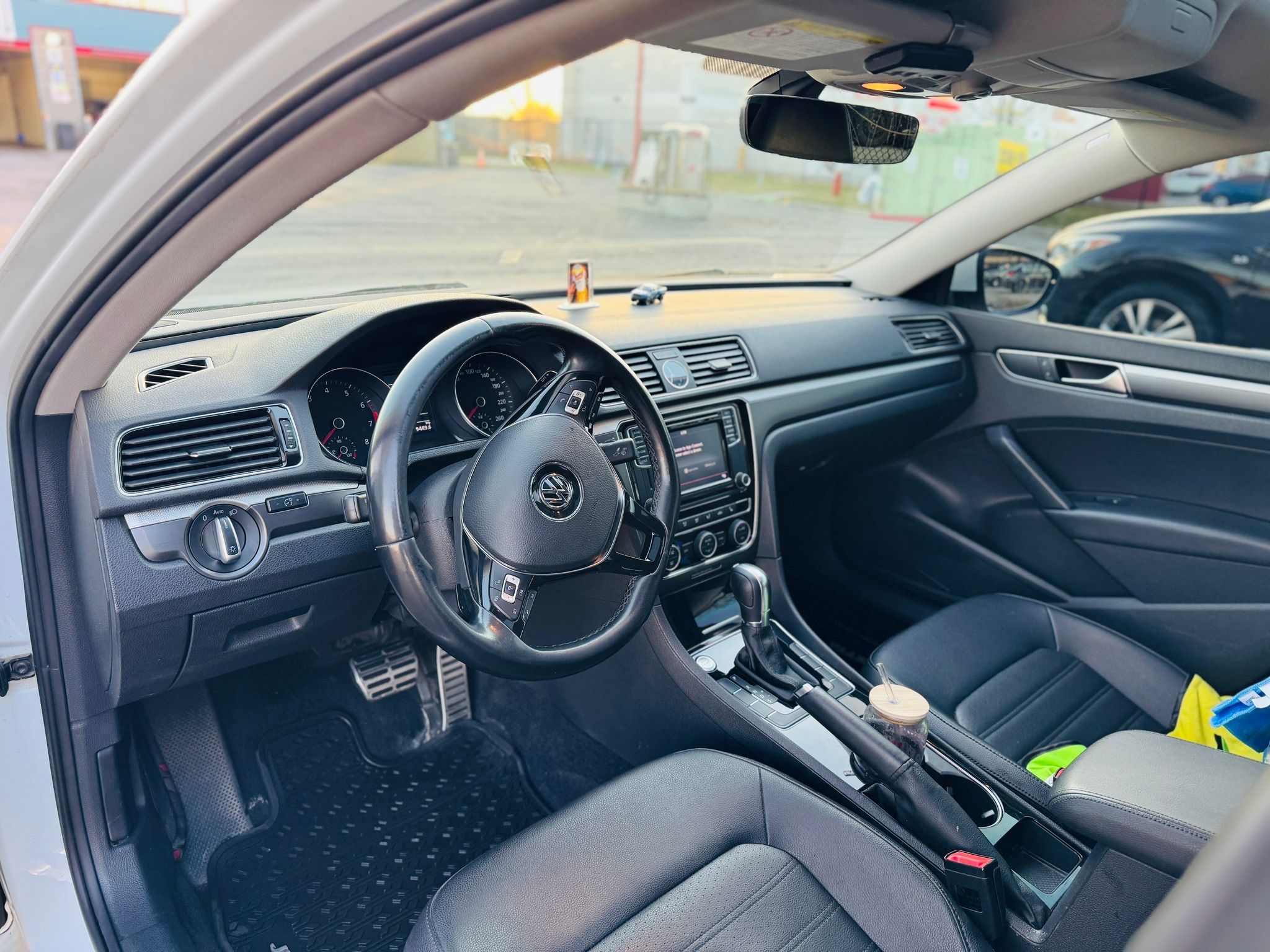 2016 Volkswagen Passat R-Line