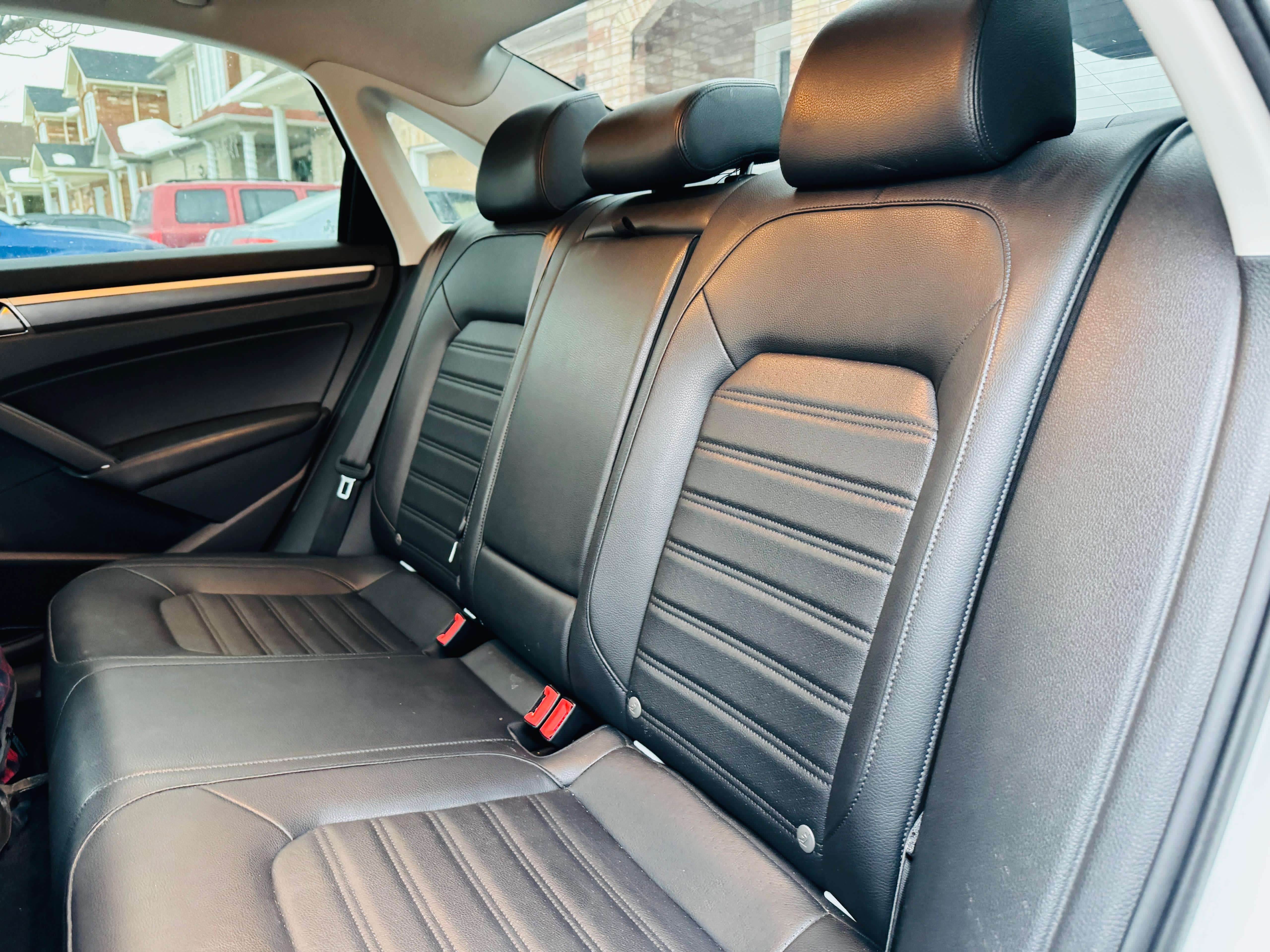2016 Volkswagen Passat R-Line